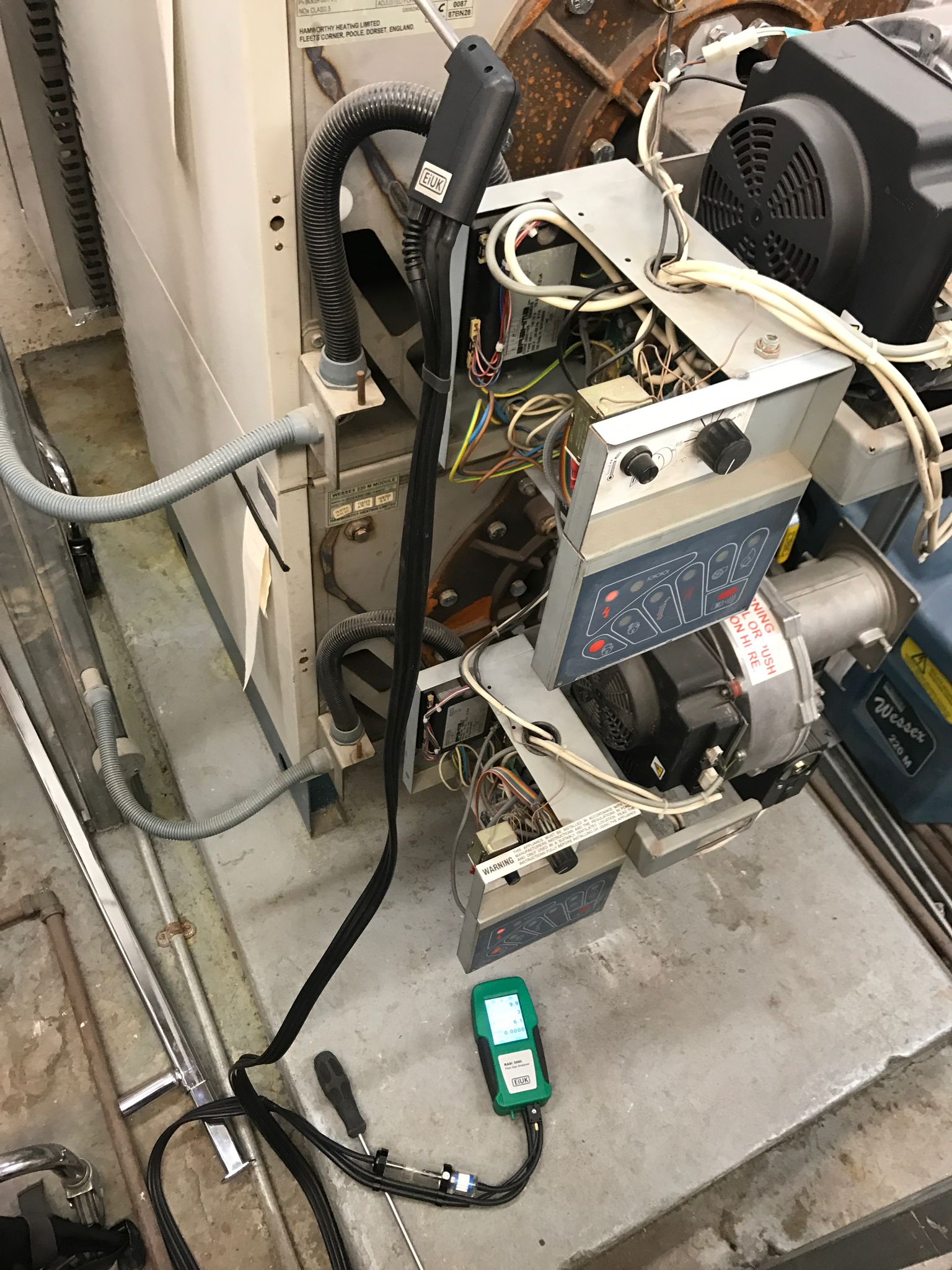 gas safe registered engineer near me Hale, WA15